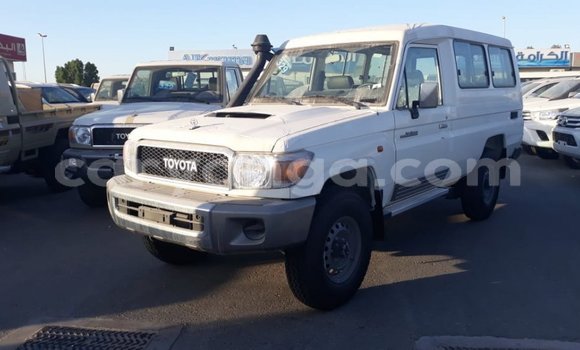 Buy Import Toyota Land Cruiser White Car in Import - Dubai in Malawi Buy Import Toyota Land Cruiser White Car in Import - Dubai in Malawi
