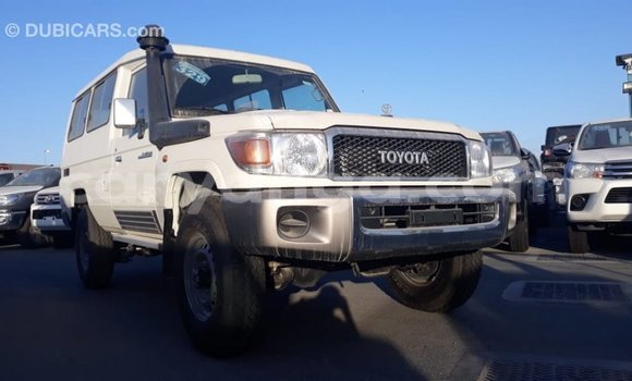 Buy Import Toyota Land Cruiser White Car in Import - Dubai in Malawi Buy Import Toyota Land Cruiser White Car in Import - Dubai in Malawi