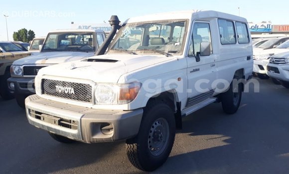 Buy Import Toyota Land Cruiser White Car in Import - Dubai in Malawi Buy Import Toyota Land Cruiser White Car in Import - Dubai in Malawi