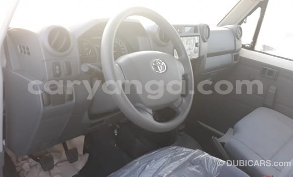 Buy Import Toyota Land Cruiser White Car in Import - Dubai in Malawi Buy Import Toyota Land Cruiser White Car in Import - Dubai in Malawi