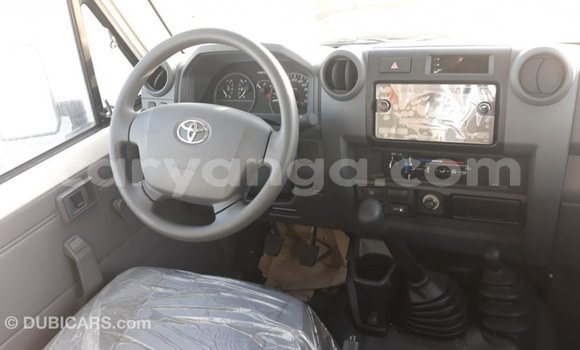 Buy Import Toyota Land Cruiser White Car in Import - Dubai in Malawi Buy Import Toyota Land Cruiser White Car in Import - Dubai in Malawi