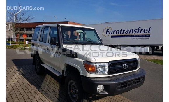 Buy Import Toyota Land Cruiser White Car in Import - Dubai in Malawi Buy Import Toyota Land Cruiser White Car in Import - Dubai in Malawi