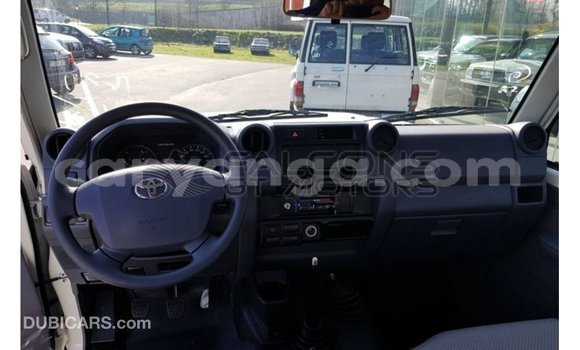 Buy Import Toyota Land Cruiser White Car in Import - Dubai in Malawi Buy Import Toyota Land Cruiser White Car in Import - Dubai in Malawi