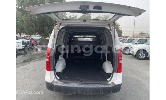 Buy Import Hyundai Cargo White Car in Import - Dubai in Malawi Buy Import Hyundai Cargo White Car in Import - Dubai in Malawi