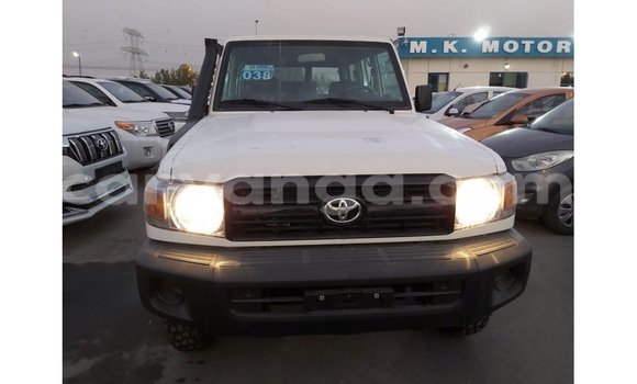 Buy Import Toyota Land Cruiser White Car in Import - Dubai in Malawi Buy Import Toyota Land Cruiser White Car in Import - Dubai in Malawi