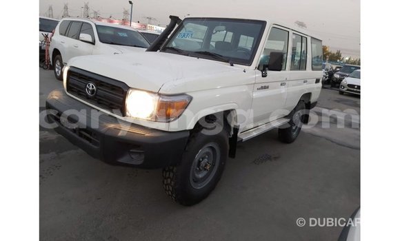 Buy Import Toyota Land Cruiser White Car in Import - Dubai in Malawi Buy Import Toyota Land Cruiser White Car in Import - Dubai in Malawi