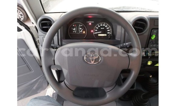 Buy Import Toyota Land Cruiser White Car in Import - Dubai in Malawi Buy Import Toyota Land Cruiser White Car in Import - Dubai in Malawi