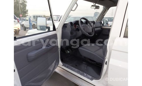 Buy Import Toyota Land Cruiser White Car in Import - Dubai in Malawi Buy Import Toyota Land Cruiser White Car in Import - Dubai in Malawi