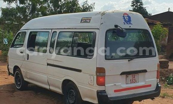 Buy Used Toyota Hiace White Car in Lilongwe in Malawi Buy Used Toyota Hiace White Car in Lilongwe in Malawi