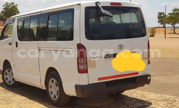 Buy Used Toyota Hiace White Car in Lilongwe in Malawi Buy Used Toyota Hiace White Car in Lilongwe in Malawi