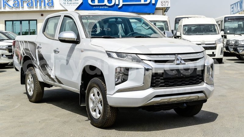 Big with watermark mitsubishi l200 malawi import dubai 7881