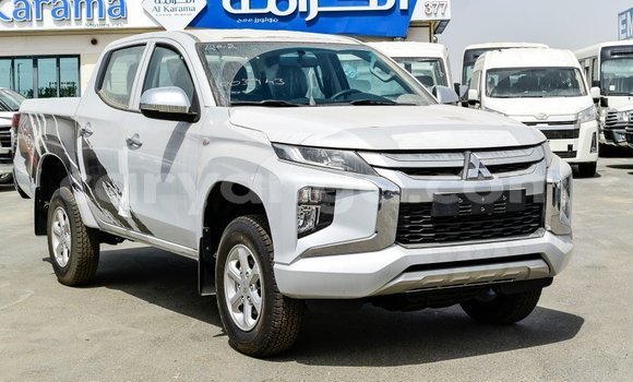 Buy Import Mitsubishi L200 White Car in Import - Dubai in Malawi Buy Import Mitsubishi L200 White Car in Import - Dubai in Malawi