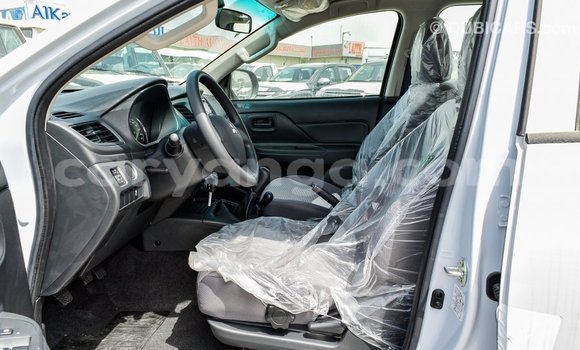 Buy Import Mitsubishi L200 White Car in Import - Dubai in Malawi Buy Import Mitsubishi L200 White Car in Import - Dubai in Malawi