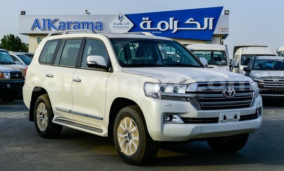 Buy Import Toyota Land Cruiser White Car in Import - Dubai in Malawi Buy Import Toyota Land Cruiser White Car in Import - Dubai in Malawi