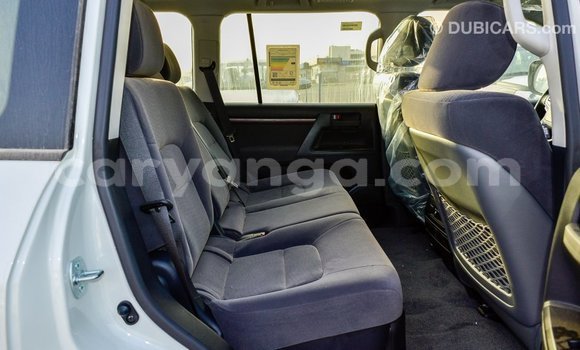 Buy Import Toyota Land Cruiser White Car in Import - Dubai in Malawi Buy Import Toyota Land Cruiser White Car in Import - Dubai in Malawi