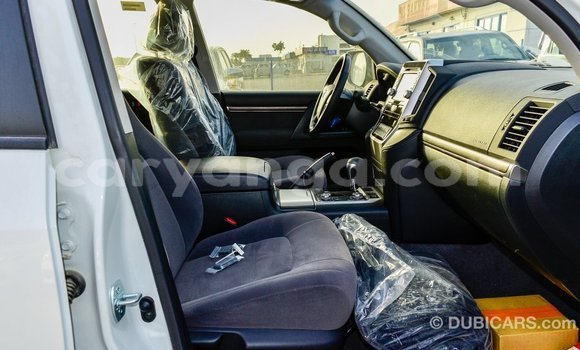 Buy Import Toyota Land Cruiser White Car in Import - Dubai in Malawi Buy Import Toyota Land Cruiser White Car in Import - Dubai in Malawi