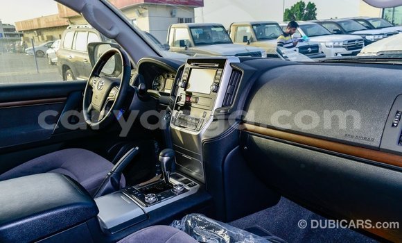 Buy Import Toyota Land Cruiser White Car in Import - Dubai in Malawi Buy Import Toyota Land Cruiser White Car in Import - Dubai in Malawi