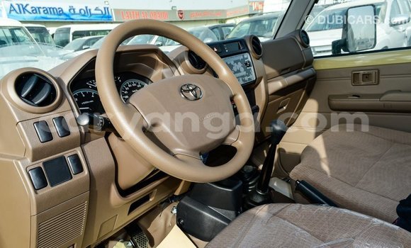 Buy Import Toyota Land Cruiser Beige Car in Import - Dubai in Malawi Buy Import Toyota Land Cruiser Beige Car in Import - Dubai in Malawi