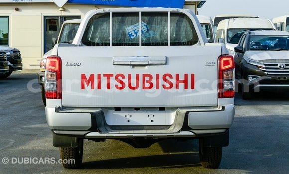 Buy Import Mitsubishi L200 White Car in Import - Dubai in Malawi Buy Import Mitsubishi L200 White Car in Import - Dubai in Malawi