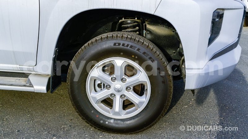 Big with watermark mitsubishi l200 malawi import dubai 7891