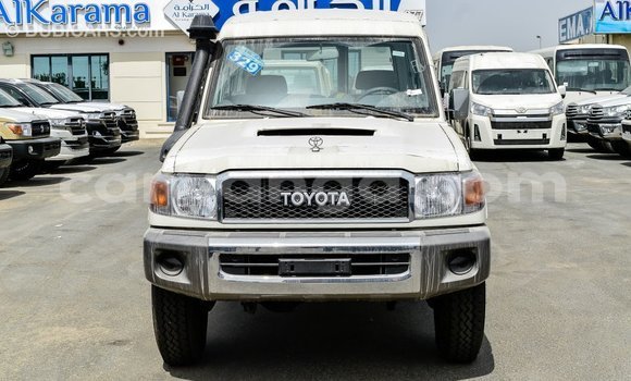 Buy Import Toyota Land Cruiser White Car in Import - Dubai in Malawi Buy Import Toyota Land Cruiser White Car in Import - Dubai in Malawi