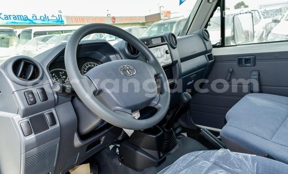 Buy Import Toyota Land Cruiser White Car in Import - Dubai in Malawi Buy Import Toyota Land Cruiser White Car in Import - Dubai in Malawi