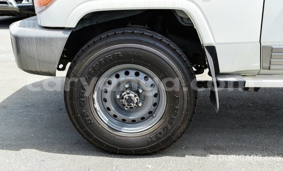 Buy Import Toyota Land Cruiser White Car in Import - Dubai in Malawi Buy Import Toyota Land Cruiser White Car in Import - Dubai in Malawi
