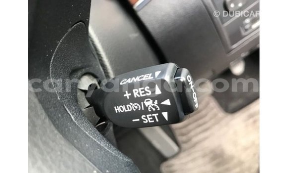 Acheter Import Voiture Toyota Land Cruiser Blanc à Import - Dubai, Malawi Acheter Import Voiture Toyota Land Cruiser Blanc à Import - Dubai, Malawi