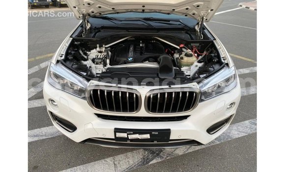 Buy Import BMW X6 White Car in Import - Dubai in Malawi Buy Import BMW X6 White Car in Import - Dubai in Malawi