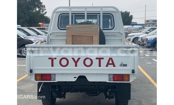 Buy Import Toyota Land Cruiser White Car in Import - Dubai in Malawi Buy Import Toyota Land Cruiser White Car in Import - Dubai in Malawi