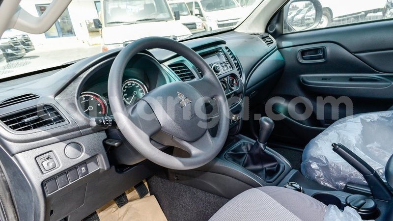 Big with watermark mitsubishi l200 malawi import dubai 7918