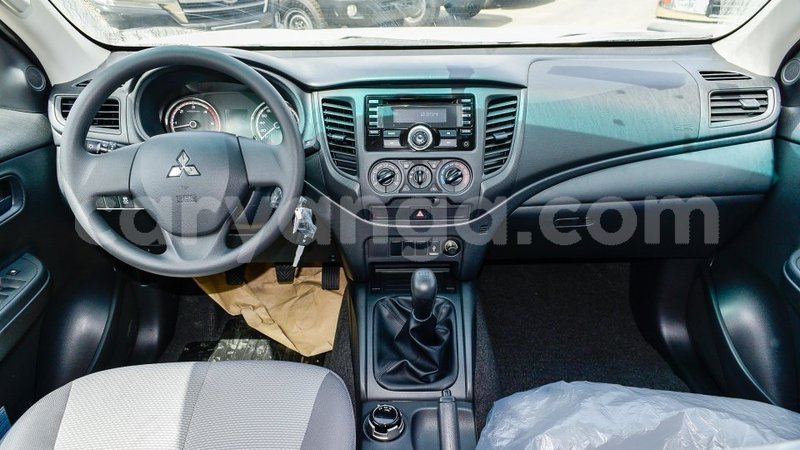 Big with watermark mitsubishi l200 malawi import dubai 7918