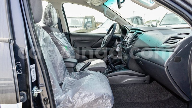 Big with watermark mitsubishi l200 malawi import dubai 7918