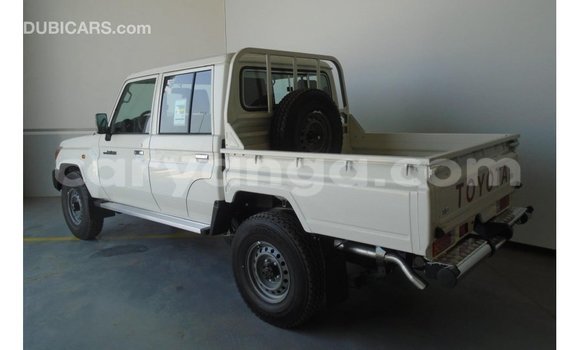Buy Import Toyota Land Cruiser White Car in Import - Dubai in Malawi Buy Import Toyota Land Cruiser White Car in Import - Dubai in Malawi