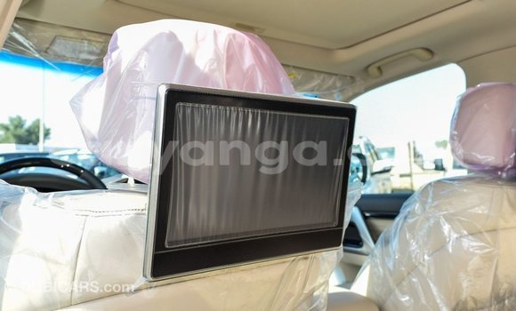 Buy Import Toyota Land Cruiser White Car in Import - Dubai in Malawi Buy Import Toyota Land Cruiser White Car in Import - Dubai in Malawi