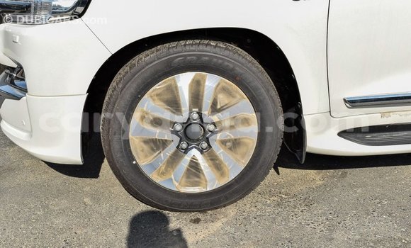 Buy Import Toyota Land Cruiser White Car in Import - Dubai in Malawi Buy Import Toyota Land Cruiser White Car in Import - Dubai in Malawi