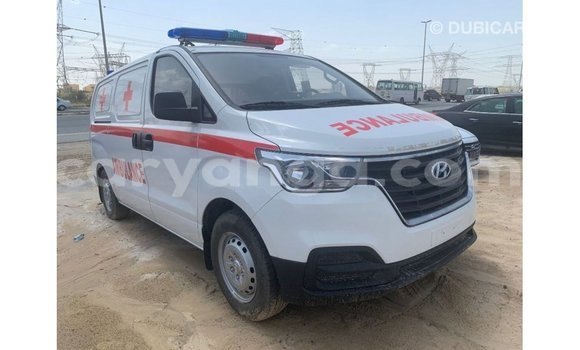 Buy Import Hyundai Chorus White Truck in Import - Dubai in Malawi Buy Import Hyundai Chorus White Truck in Import - Dubai in Malawi