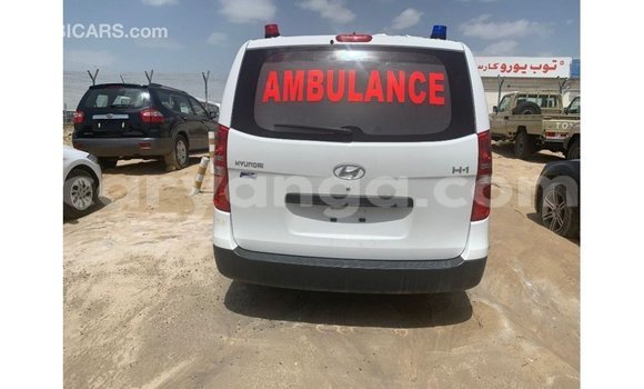 Buy Import Hyundai Chorus White Truck in Import - Dubai in Malawi Buy Import Hyundai Chorus White Truck in Import - Dubai in Malawi