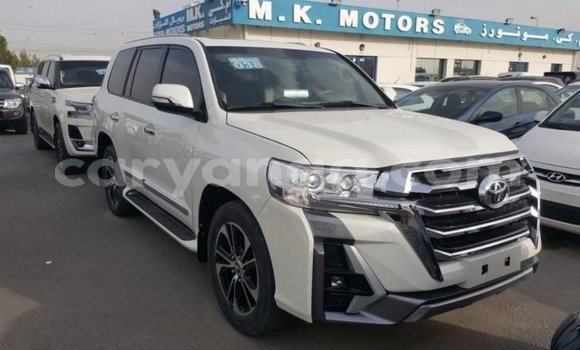 Buy Import Toyota Land Cruiser White Car in Import - Dubai in Malawi Buy Import Toyota Land Cruiser White Car in Import - Dubai in Malawi