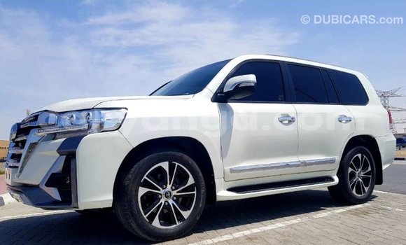 Buy Import Toyota Land Cruiser White Car in Import - Dubai in Malawi Buy Import Toyota Land Cruiser White Car in Import - Dubai in Malawi