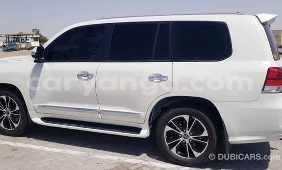 Buy Import Toyota Land Cruiser White Car in Import - Dubai in Malawi Buy Import Toyota Land Cruiser White Car in Import - Dubai in Malawi