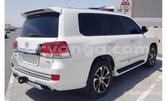 Buy Import Toyota Land Cruiser White Car in Import - Dubai in Malawi Buy Import Toyota Land Cruiser White Car in Import - Dubai in Malawi