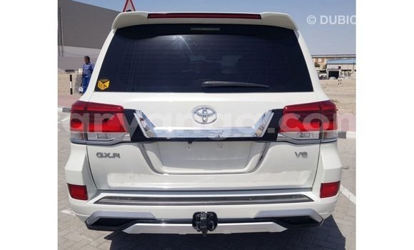 Buy Import Toyota Land Cruiser White Car in Import - Dubai in Malawi Buy Import Toyota Land Cruiser White Car in Import - Dubai in Malawi