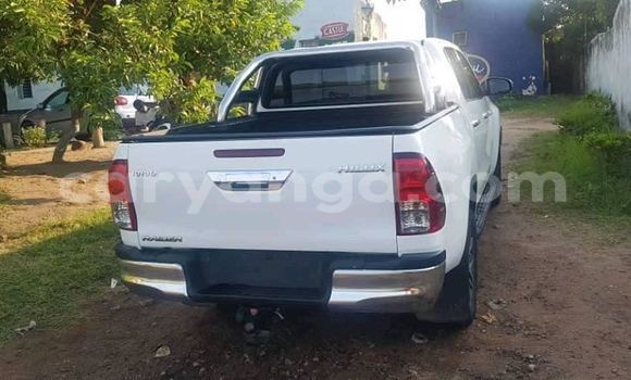 Buy Used Toyota Hilux White Car in Lilongwe in Malawi Buy Used Toyota Hilux White Car in Lilongwe in Malawi