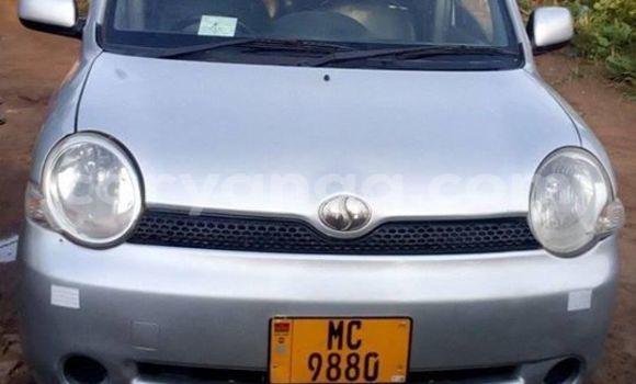 Buy Used Toyota Sienta Silver Car in Lilongwe in Malawi Buy Used Toyota Sienta Silver Car in Lilongwe in Malawi