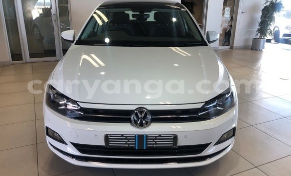 Nunua Ilio tumika Volkswagen Polo White Gari ndani ya Lilongwe nchini Malawi Nunua Ilio tumika Volkswagen Polo White Gari ndani ya Lilongwe nchini Malawi