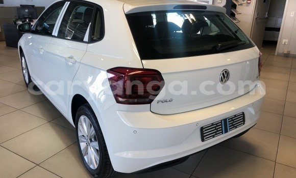 Nunua Ilio tumika Volkswagen Polo White Gari ndani ya Lilongwe nchini Malawi Nunua Ilio tumika Volkswagen Polo White Gari ndani ya Lilongwe nchini Malawi