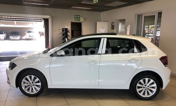 Nunua Ilio tumika Volkswagen Polo White Gari ndani ya Lilongwe nchini Malawi Nunua Ilio tumika Volkswagen Polo White Gari ndani ya Lilongwe nchini Malawi