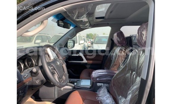 Acheter Import Voiture Toyota Land Cruiser Noir à Import - Dubai, Malawi Acheter Import Voiture Toyota Land Cruiser Noir à Import - Dubai, Malawi