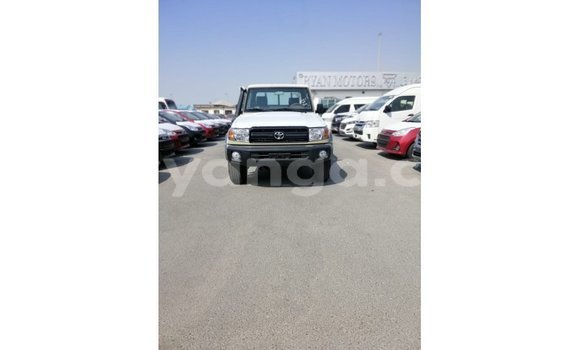Buy Import Toyota Land Cruiser Beige Car in Import - Dubai in Malawi Buy Import Toyota Land Cruiser Beige Car in Import - Dubai in Malawi
